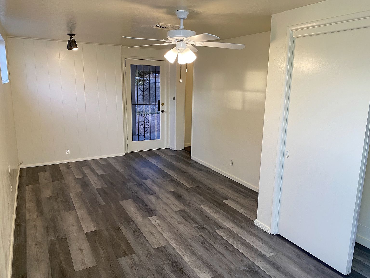 5609 E Pima St prior listing photo 16